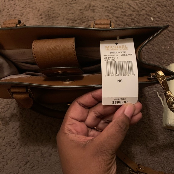 Michael Kors handbag and wallet - Picture 7 of 8